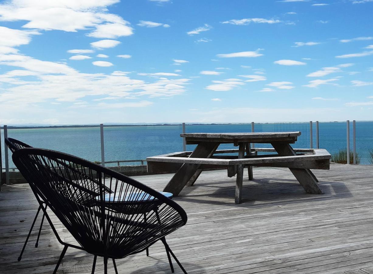 فيلا Best Waterfront Deck In Riverton المظهر الخارجي الصورة